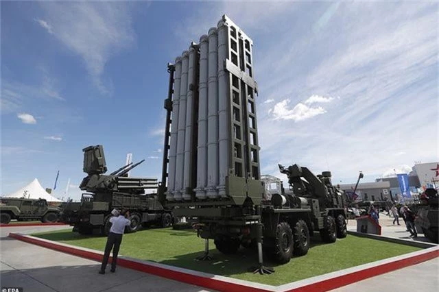 Nga “khoe” dàn khí tài uy lực, độc đáo tại triển lãm quân sự - 10