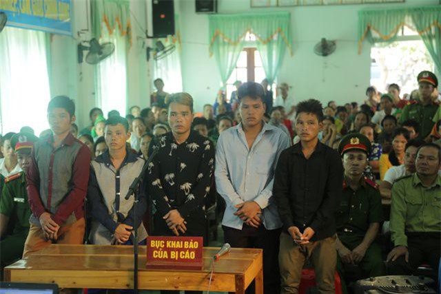 Săn bắn 2 cá thể Voọc, 5 đối tượng lĩnh án tù