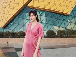 Lộ bụng lùm xùm, Tú Linh dính nghi vấn đang mang thai lần 2 sau hơn 2 năm kết hôn