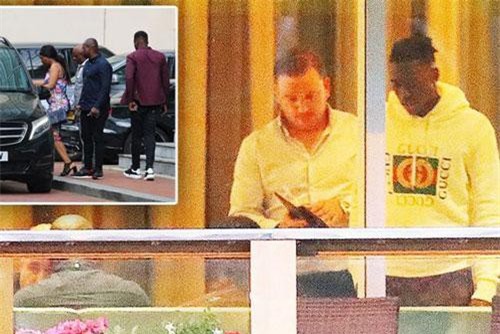 Wan-Bissaka tới Manchester kiểm tra y tế, chuẩn bị ra mắt MU