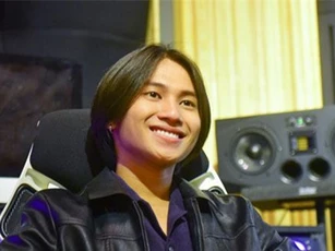 CLIP: Chủ nhân ca khúc 'Hồng Kông 1' tự nhận mình đẹp trai hơn Sơn Tùng MTP