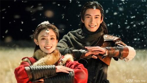 CLIP: Màn ảnh Hoa ngữ nửa đầu năm 2019 'sốt xình xịch' với những cặp đôi này