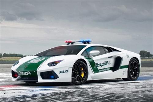 Top 10 siêu xe đình đám của cảnh sát Dubai
