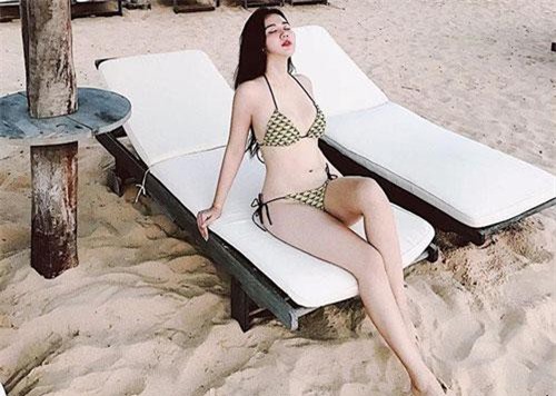 Huyền Lizzie ngày càng nóng bỏng, gợi cảm khi gần chạm ngưỡng 30