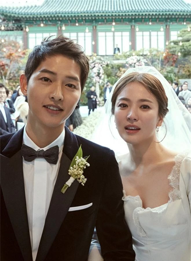 SIÊU CHẤN ĐỘNG: Song Joong Ki đệ đơn ly dị Song Hye Kyo vào hôm qua, và lần này không còn là tin đồn! - Ảnh 1.