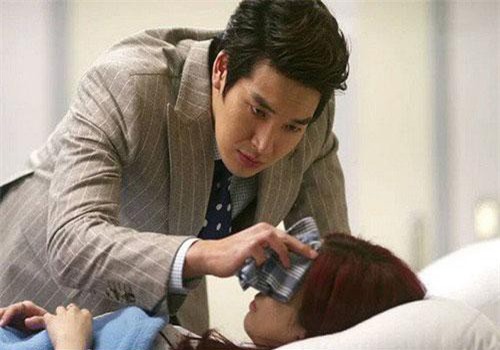 Từng dốc hết tiền tiết kiệm sang Hàn Quốc "tiễn chồng lên xe bông", hôm nay vừa nghe tin Song-Song ly hôn, vợ tôi vật vã khóc lóc đòi tuyệt thực