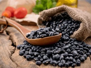 Nước đậu đen: Đồ uống lý tưởng trong những ngày nắng nóng cực điểm nhưng khi uống cần lưu ý!