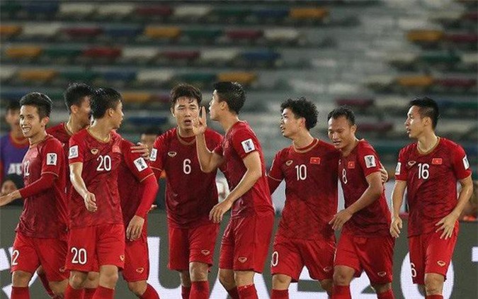 ĐT Việt Nam bất ngờ tụt hạng trên BXH FIFA