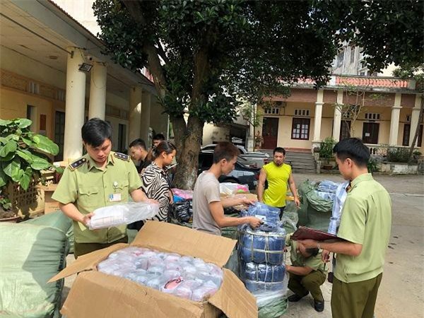 Tạm giữ lô hàng do Trung Quốc sản xuất để xác minh tính hợp pháp của hàng hóa