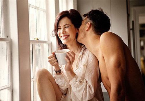 4 kiểu "hư" phụ nữ nên học ngay để chồng say như điếu đổ, đi đâu cũng chỉ vấn vương bóng hình vợ