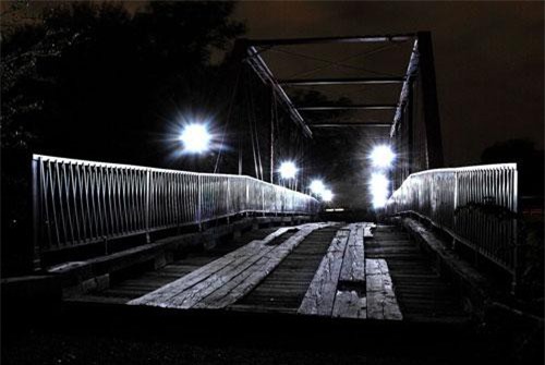 Bạn có dám đi qua 10 cây cầu được cho là bị ma ám này không?