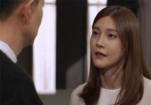 Mỗi đêm tỉnh dậy đều không thấy chồng đâu, nửa tháng sau kết hôn em đành bỏ về ngoại đầy cay đắng