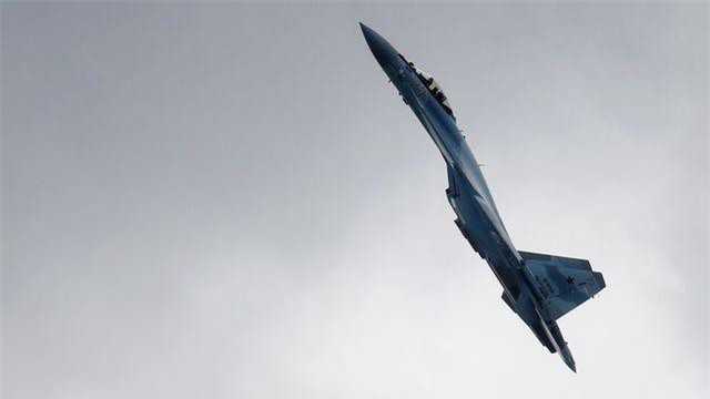Màn nhào lộn mãn nhãn của “sát thủ bầu trời” Su-35S Nga