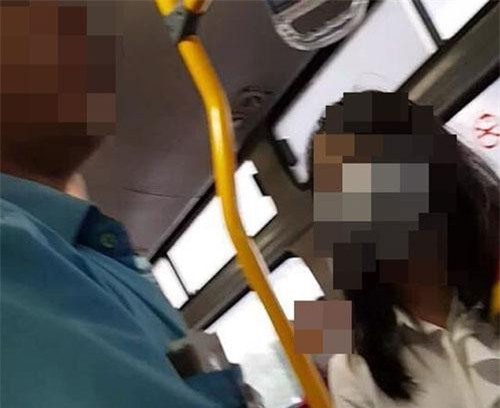 Hà Nội: Phạt thanh niên "tự sướng" trên xe buýt 200.000 đồng