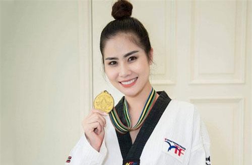 Á hậu Hoàng Hạnh: Mỹ nhân giỏi võ Taekwondo, đạt 10 huy chương và đai đen 2 đẳng