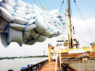 Xuất khẩu gạo của Việt Nam phải tính chuyện đường dài