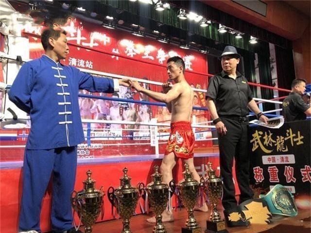 Từ Hiểu Đông chế nhạo chiến thắng của “đại sư điểm huyệt”