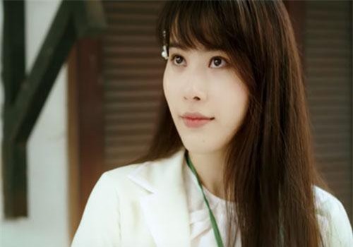 Nam Em lại bày chiêu trò "ăn theo" Sơn Tùng M-TP, đến bao giờ nàng Hoa khôi mới hết thị phi?