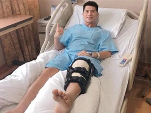 Đình Trọng báo tin mới sau ca phẫu thuật chấn thương
