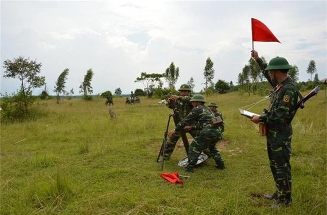 Ngo ngang thiet ke sung chong tang ban... hoi cua Viet Nam-Hinh-5