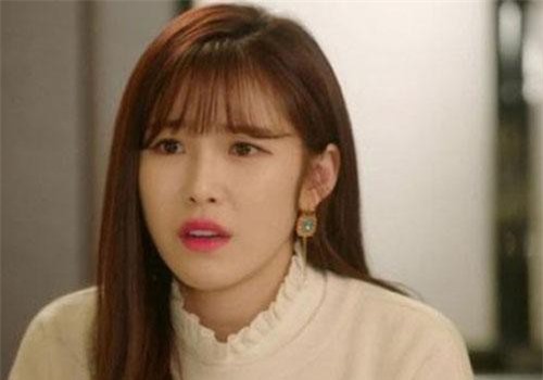 Lần đầu đến ra mắt nhà bạn trai, mẹ chồng tương lai có hành động khiến tôi tức "nổ đom đóm mắt"