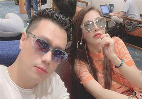 Sau ồn ào ly hôn, Việt Anh được Quế Vân hộ tống sang Hàn Quốc để "tút lại toàn bộ nhan sắc"