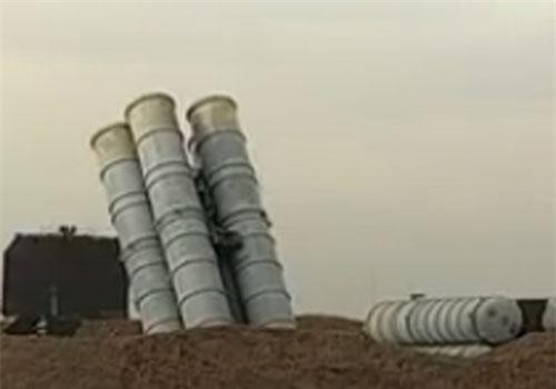CLIP: Cận cảnh hệ thống tên lửa phòng không S-400 của Nga