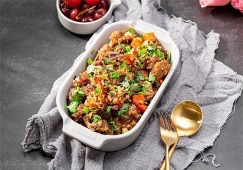 Nóng quá tôi ngại vào bếp, làm mỗi món cơm sườn là xong bữa tối!