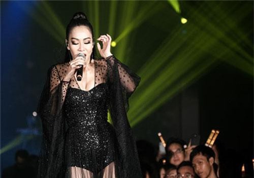 CHUYỆN SHOWBIZ (30/6): Thu Minh bị tố chơi xấu diva Hàn Quốc khi hát chung, Sam đi Hàn Quốc làm giám khảo
