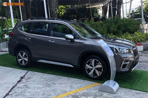 'Soi' Subaru Forester 2019, giá từ 990 triệu tại Việt Nam