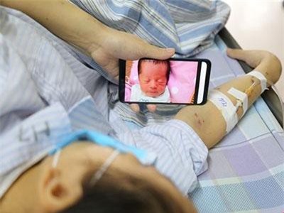 Xúc động bà mẹ 29 tuổi quê Thái Bình ung thư máu sinh con