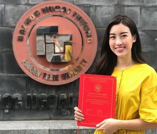 Cuộc sống trái ngược của hai Hoa hậu học cùng trường Đại học: Người thì tốt nghiệp, kẻ bảo lưu tham gia showbiz