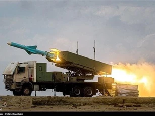 Các loại tên lửa chống hạm Iran đủ sức khiến Mỹ 'khóc thét'