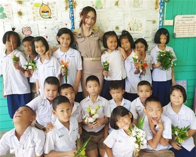 Cô giáo người Thái Lan xinh tựa thiên thần - 3