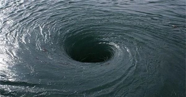 Vì sao "báu vật" kim tự tháp ẩn náu dưới Tam giác quỷ Bermuda? - Hình 9 Vi sao