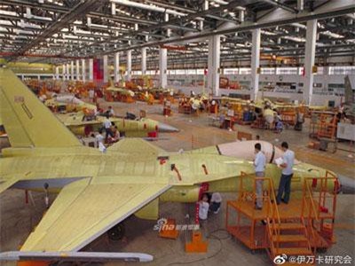 Ngạc nhiên dây chuyền sản xuất chiến đấu cơ hiện đại của Đài Loan