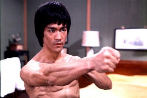 CLIP: Cú đấm “thần sầu” của Lý Tiểu Long làm rung chuyển thế giới