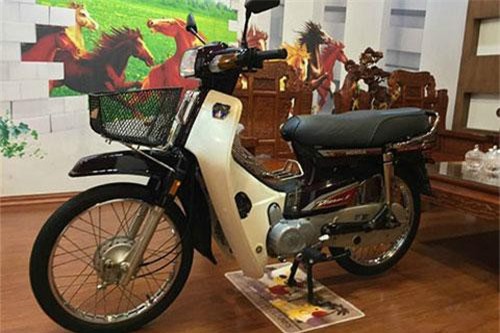 Honda Dream Thái 1995 có giá bán ngang ngửa Kia Morning, khiến cư dân mạng 'dậy sóng'