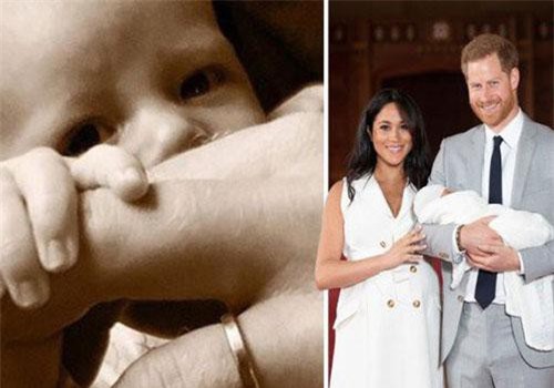 Hết đăng ảnh con trai “nửa kín nửa hở”, Meghan Markle lại tung ra chiêu trò mới với bé Archie khiến dư luận nổi giận