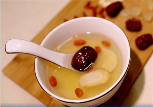 CLIP: Cách làm món chè tổ yến bồi bổ sức khỏe gia đình