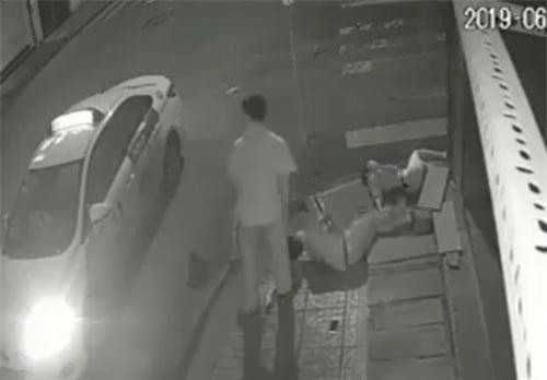 Vụ tài xế bỏ mặc đôi nam nữ thoi thóp sau tai nạn: Đang làm rõ dấu hiệu tội phạm