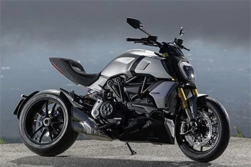 13. Ducati Diavel 1260 S Trilling Black & Dark Stealth 2019.