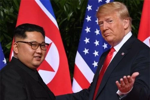 Nhà lãnh đạo Triều Tiên Kim Jong-un (trái) và Tổng thống Mỹ Donald Trump. (Ảnh: The Times)