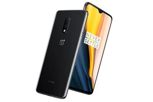 7. OnePlus 7 (367.718 điểm).