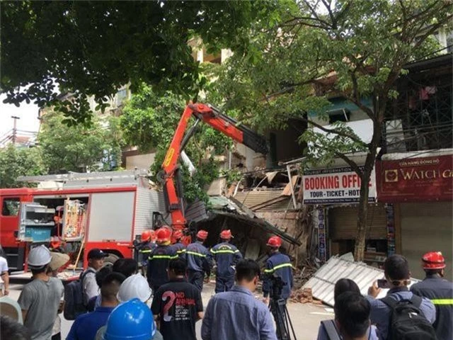 Hà Nội: Sập nhà trên phố Hàng Bông - 5