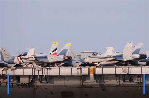 CLIP: Tận mắt ngắm dàn máy bay khủng trên USS Carl Vinson