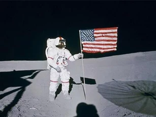 Phi hành gia NASA nhận định sốc về người ngoài hành tinh