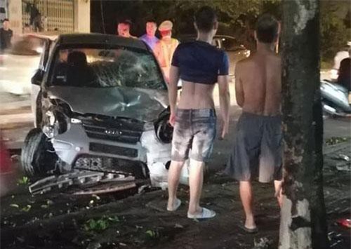 Bắc Giang: Gây tai nạn liên hoàn khiến 7 người bị thương, tài xế vẫn nói “không sao đâu”