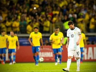 CLIP: Tiễn Argentina về nước, Brazil giành quyền vào chung kết