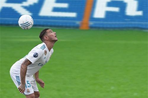 CLIP: ‘Chết cười’ trước những màn ra mắt đội bóng ‘siêu tệ’ của các ngôi sao